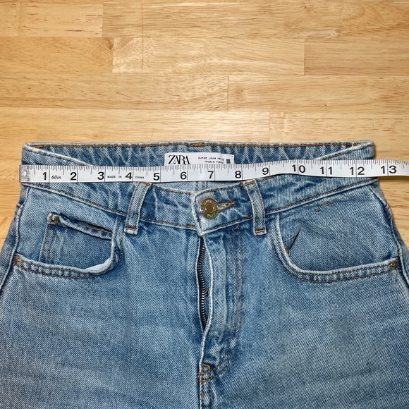 Zara High Waisted Mom Jeans Size 0 - Picture 8 of 9